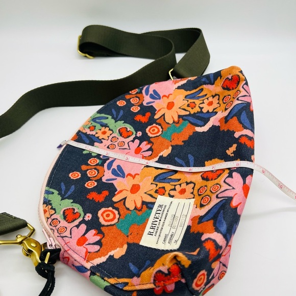 R. Riveter Floral Canvas Crossbody Bag - Multicolor Gold Hardware - Picture 6 of 10